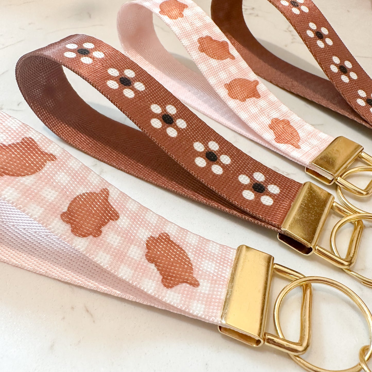 Cazuela de Barro Wristlet Strap